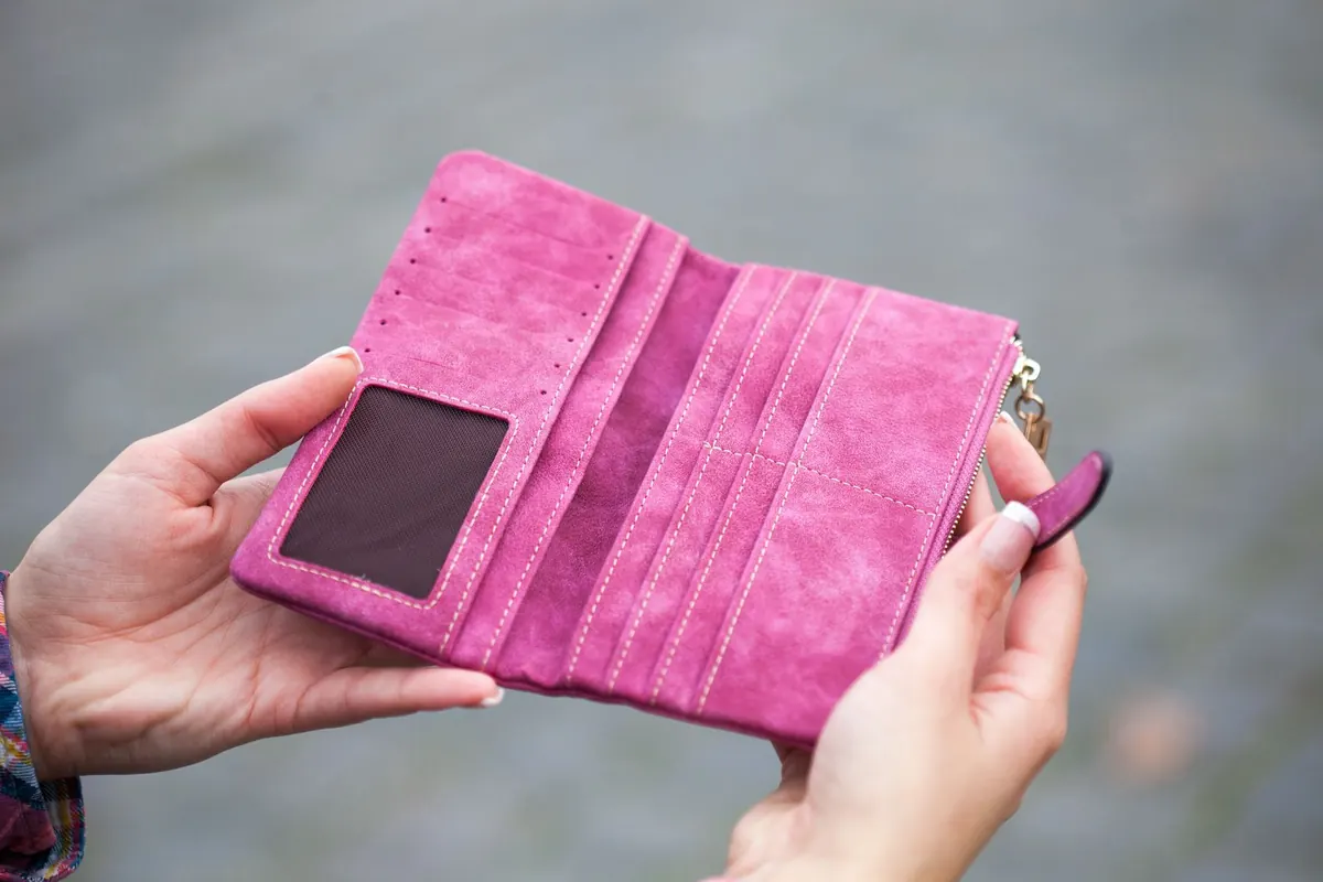 7 Budgeting Mistakes That Quietly Drain Your Bank Account